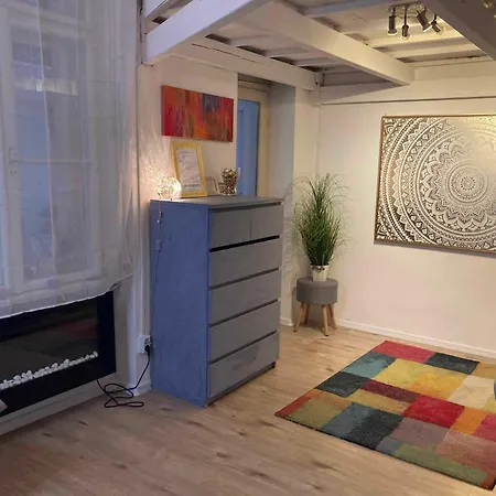 Cozy With Private Terrace At Oktogon 아파트