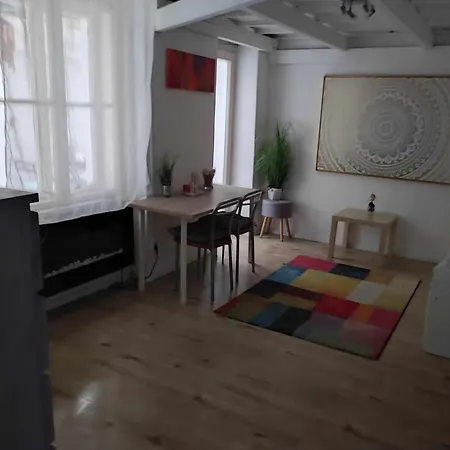 Cozy With Private Terrace At Oktogon